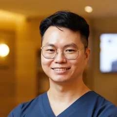 龙麒安医师（Dr Leonard Leng）